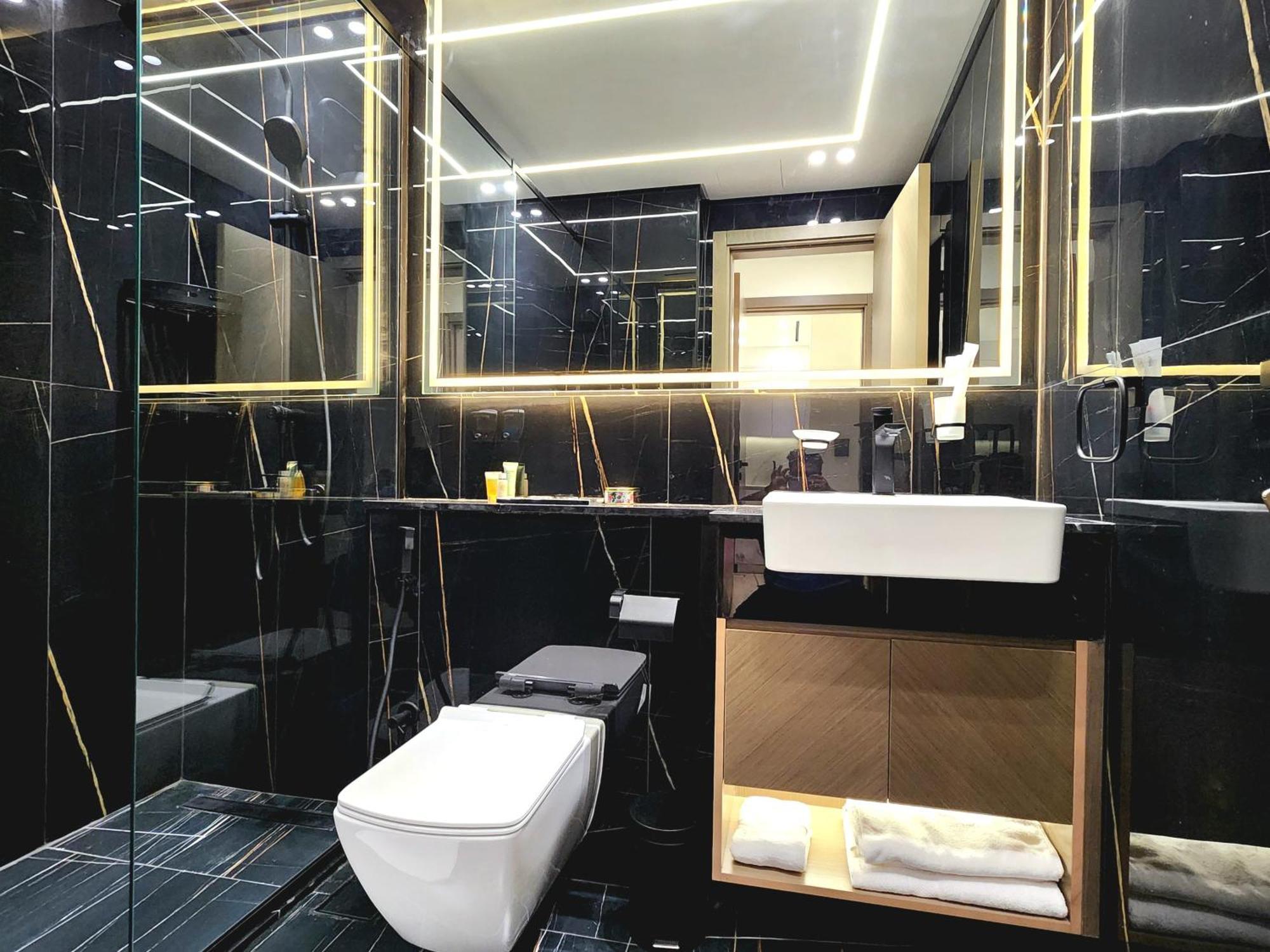 Luxurious Comfort In Jvc Holiday home *