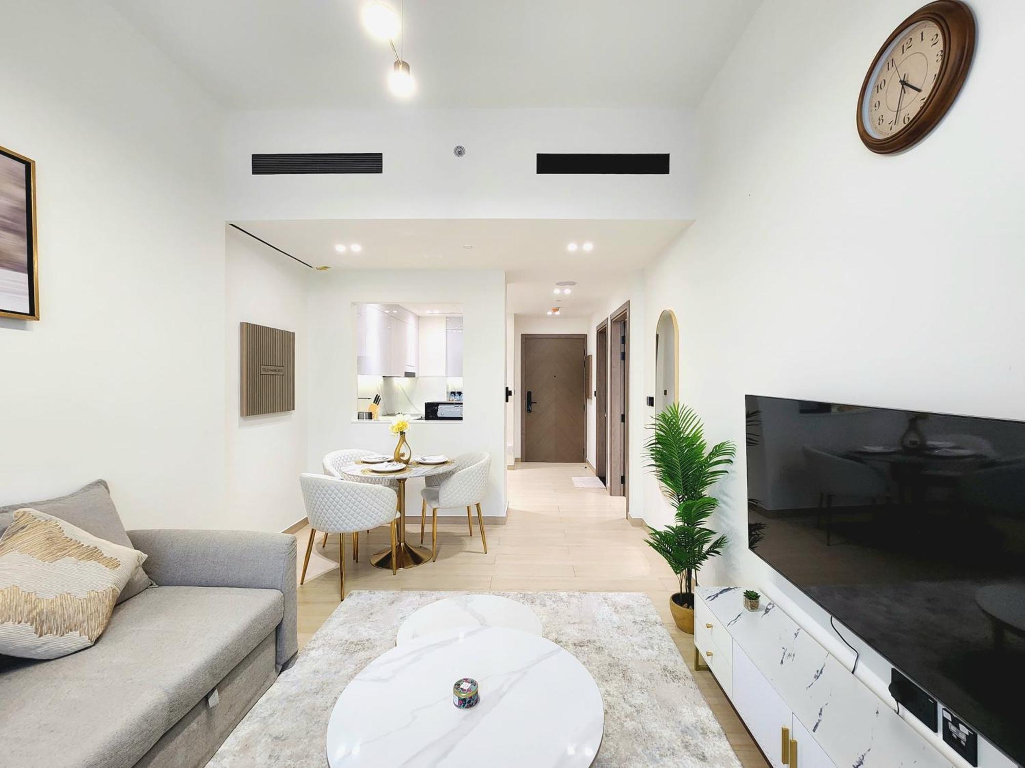 Holiday home Luxurious Comfort In Jvc Dubai